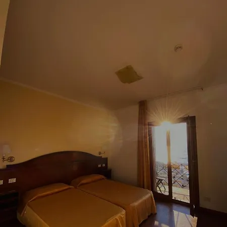 La Lampara Hotel 3*