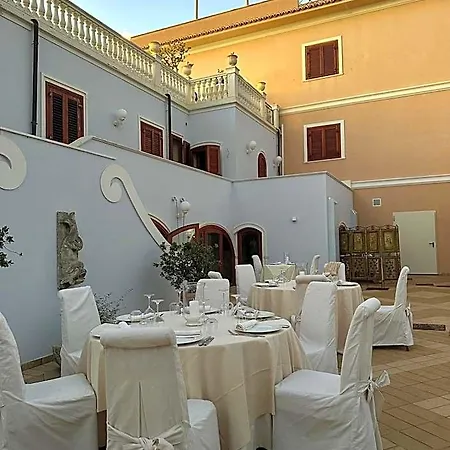 Hotell La Lampara 3*